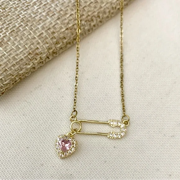 Bundle Onlyđź’«18K GP Dainty Pink Gem Heart Charm Gold Crystal Safety Pin Necklace - Picture 2 of 2